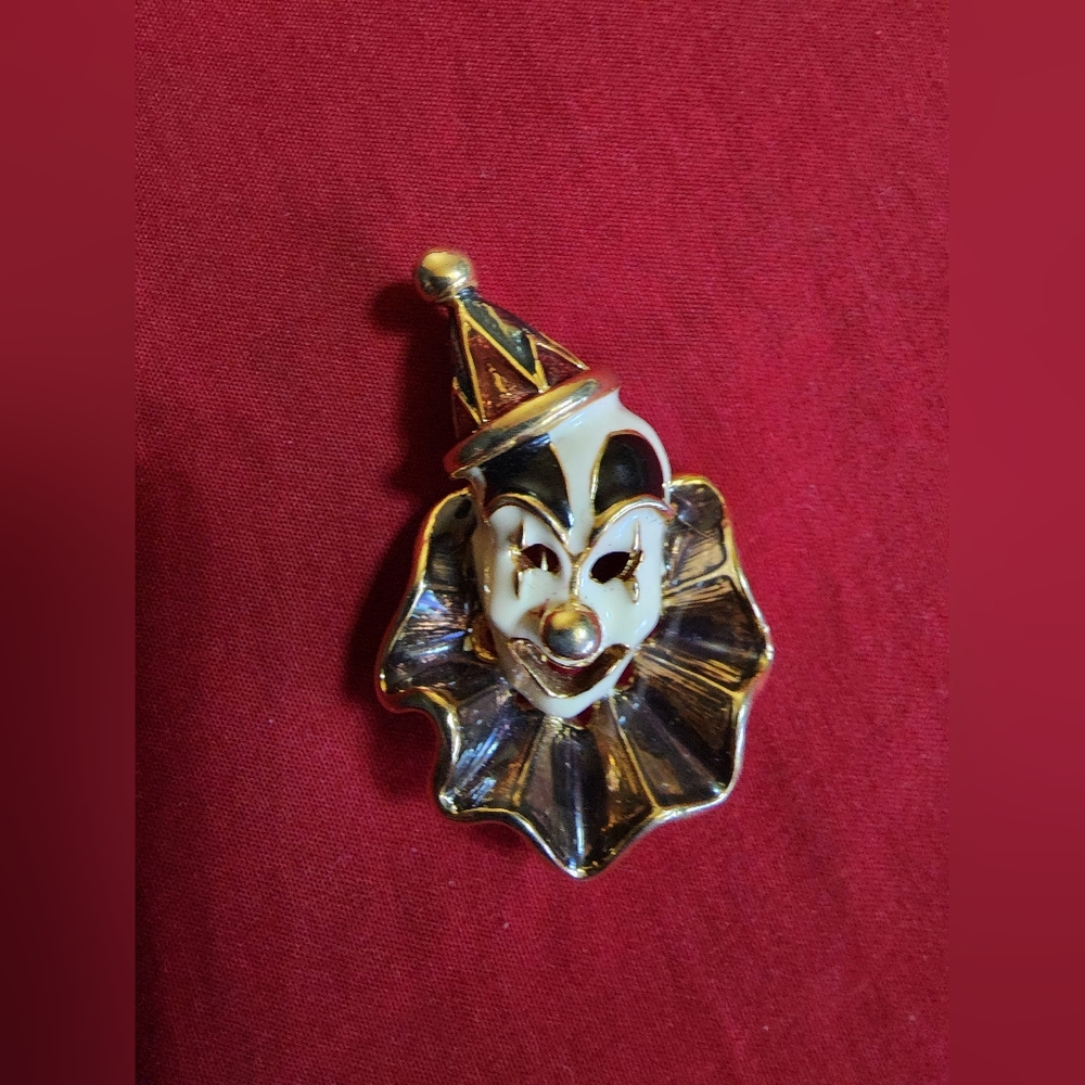 Brooch